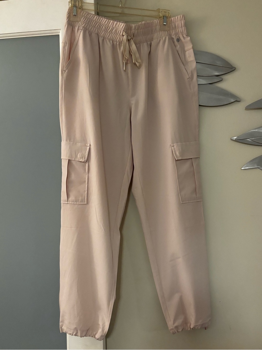 Women's Drawstring Cargo Pants - light cream